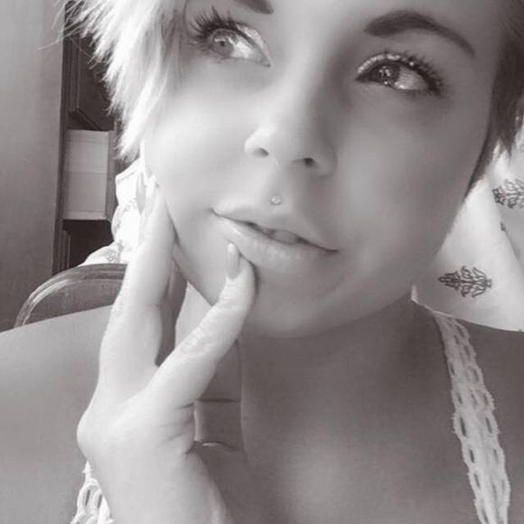 Meet your Posher, Hope - Picture 1 of 1